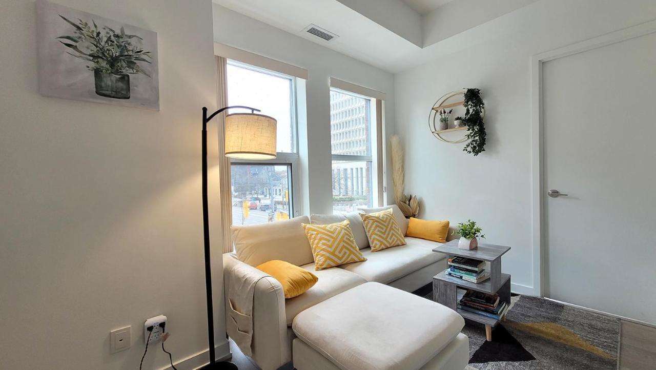 Lovely 3 Bedrooms In University Of Торонто Екстер'єр фото